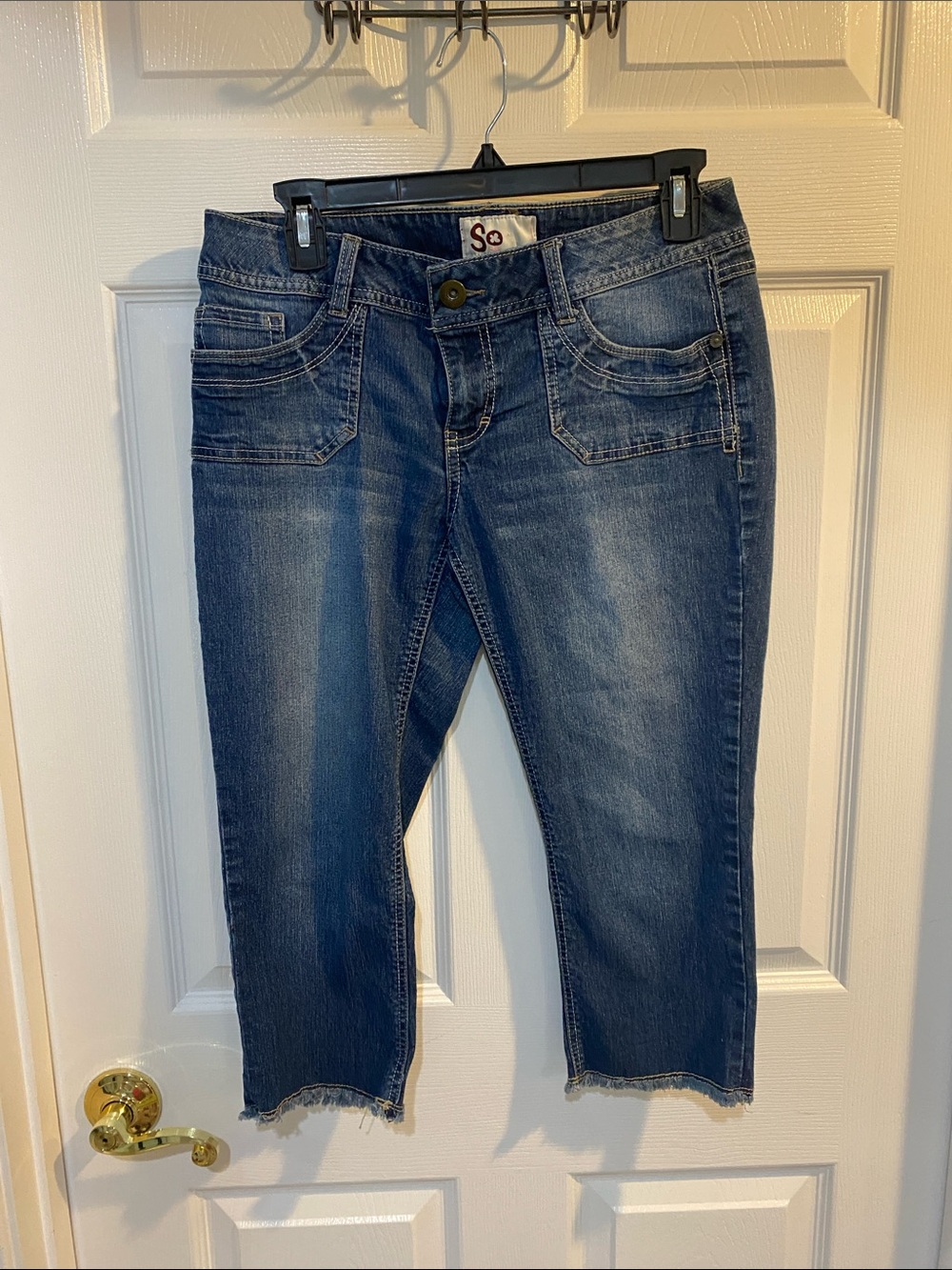SO Women's Dark Blue Cropped Jeans size 9